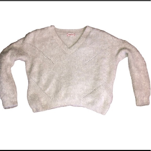 Pink Rose Sweaters - Pink Rose long sleeve v-neck sweater soft fuzzy